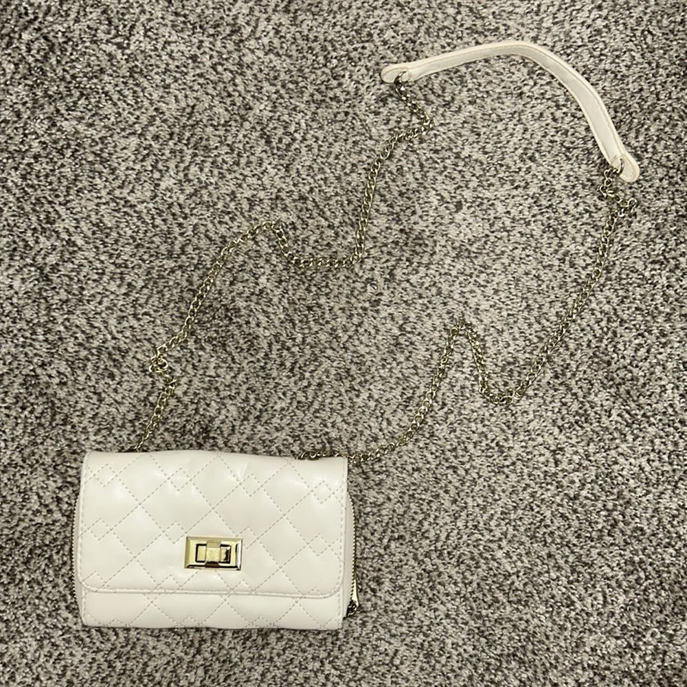 Elegant Cream Quilted Chain Bag
